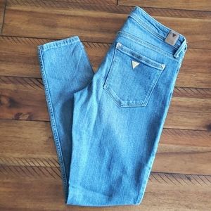 GUESS Skinny Jeans